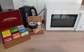 Appartement cosy avec son charme ancien.